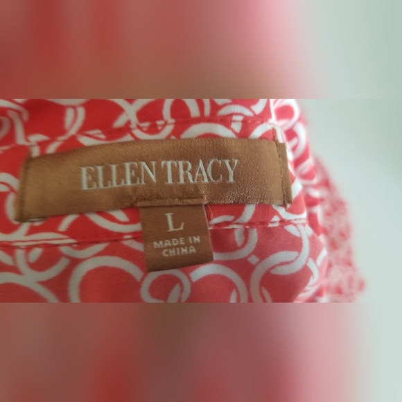 Ladies top - Picture 3 of 3